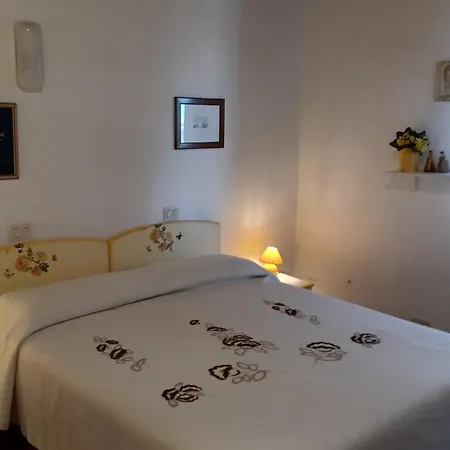 Casa Indipendente Con Giardino-min 3 Notti Holiday home *